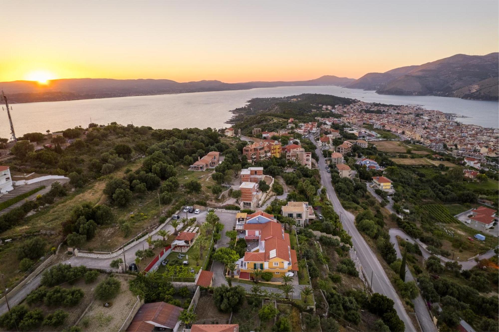 Rania - Rania & Lassi (Kefalonia)